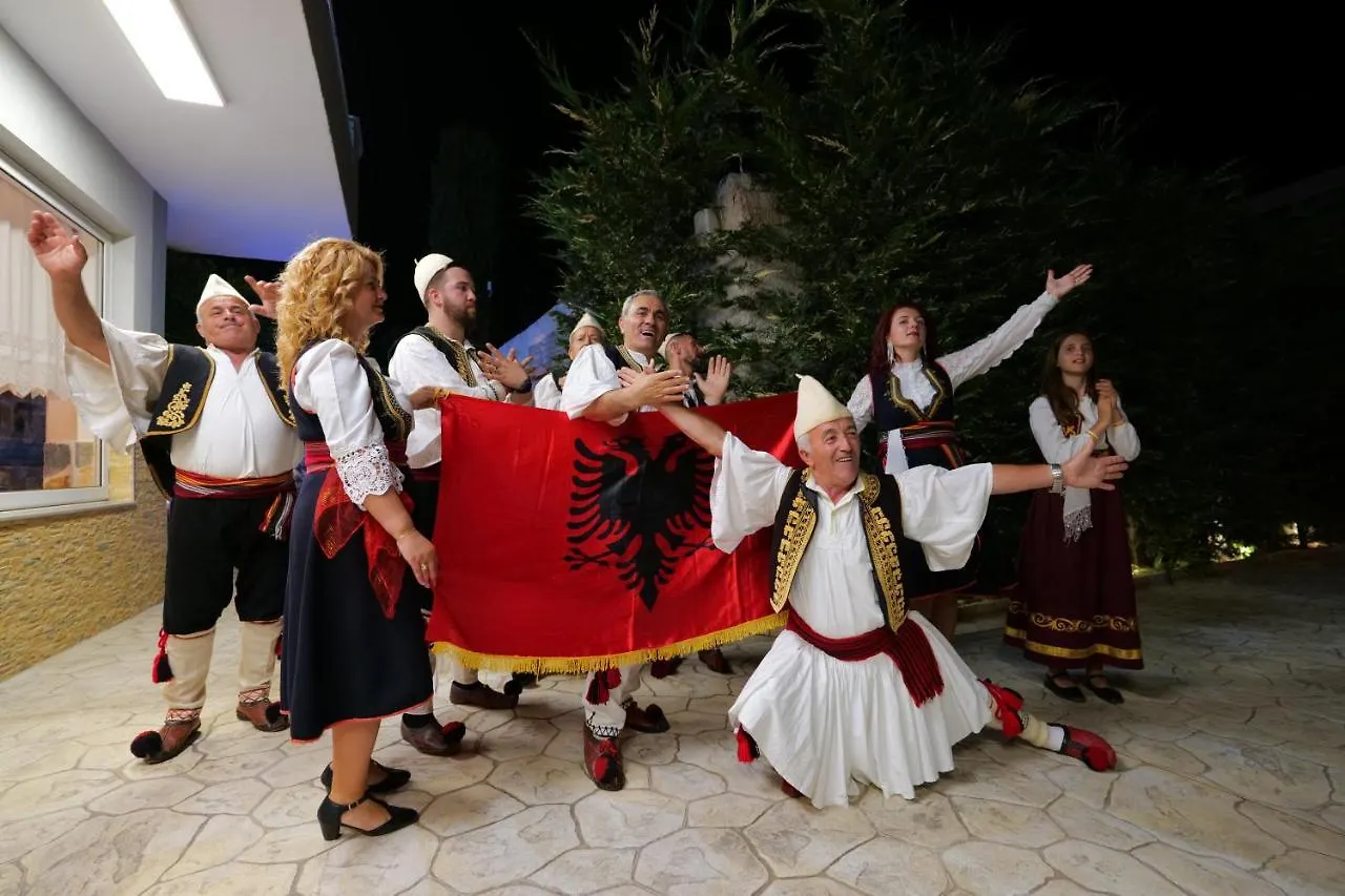 Vila Ahmeti Saranda